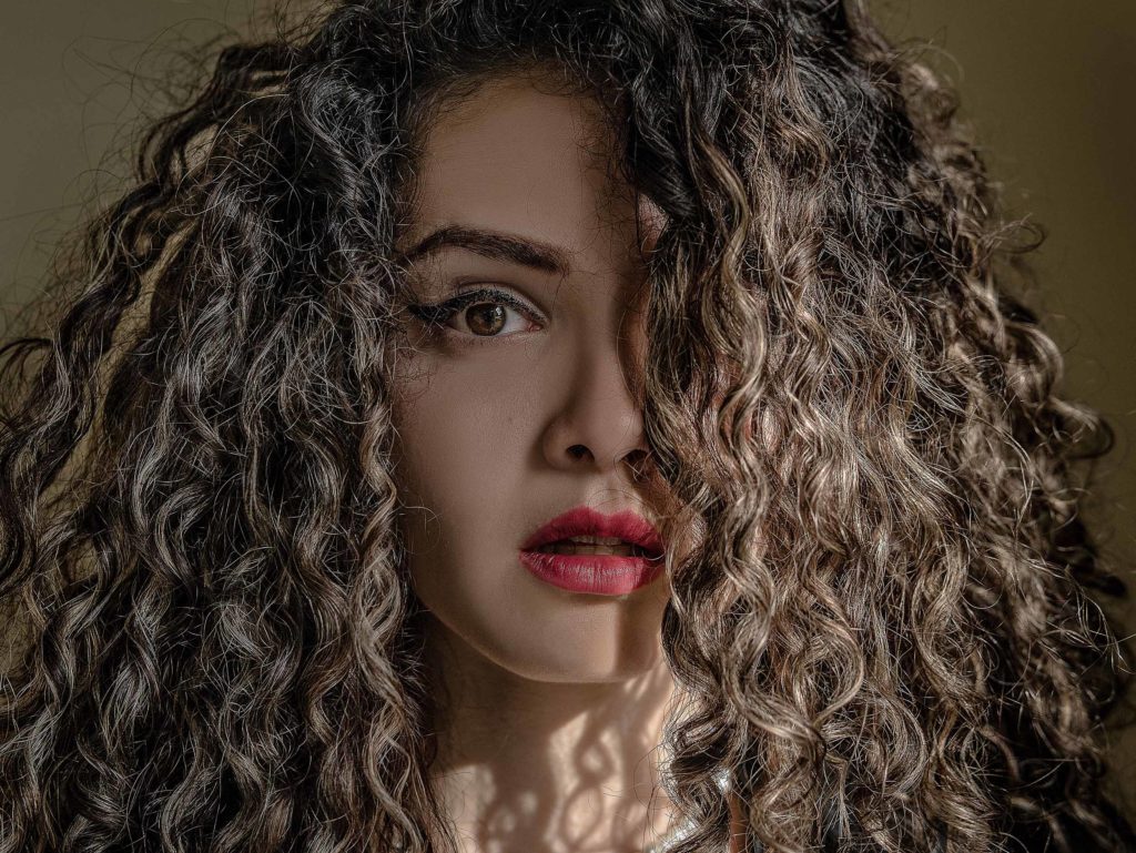 How To Maintain Your Curls During The Monsoons - A'Kreations Hair & Beyond  Luxury Salon