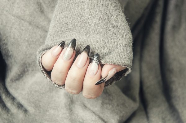 How to Care for Long Acrylic Nails: Dos and Don'ts - wide 8