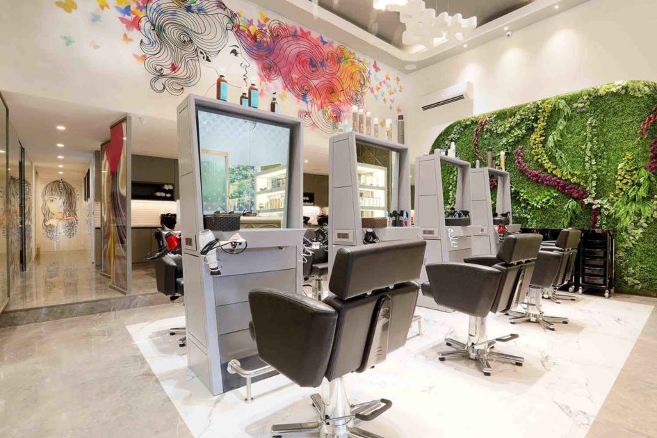 3 Reasons To Visit A Salon Instead Of Getting Service At Home